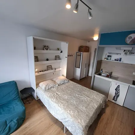 Appartement Bord De En Franceville