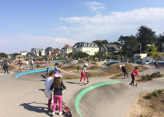 Bord De En Franceville Merville-Franceville-Plage