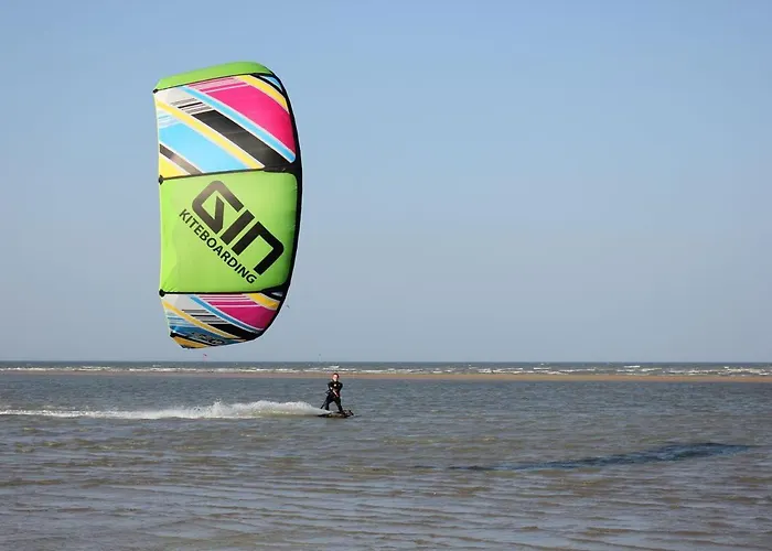 Bord De En Franceville Apartament *