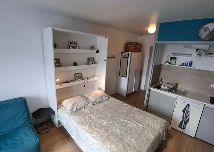 Appartement Bord De En Franceville