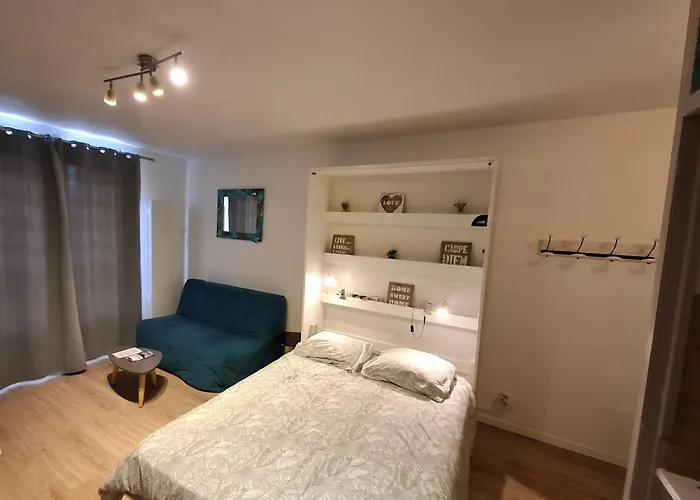 Appartement Bord De En Franceville *